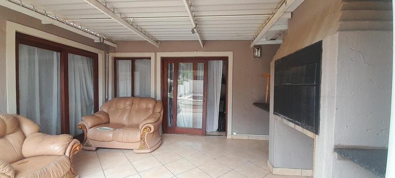 To Let 3 Bedroom Property for Rent in Amberfield Gauteng