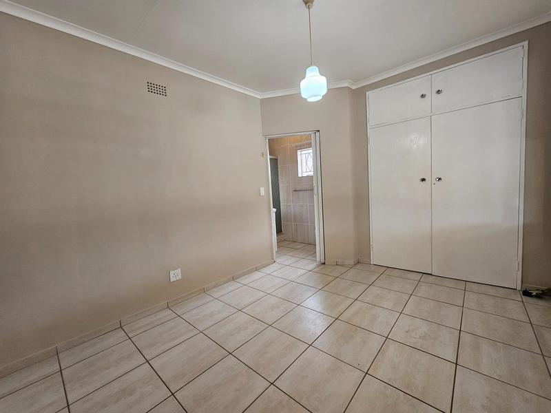 To Let 5 Bedroom Property for Rent in Constantia Kloof Gauteng