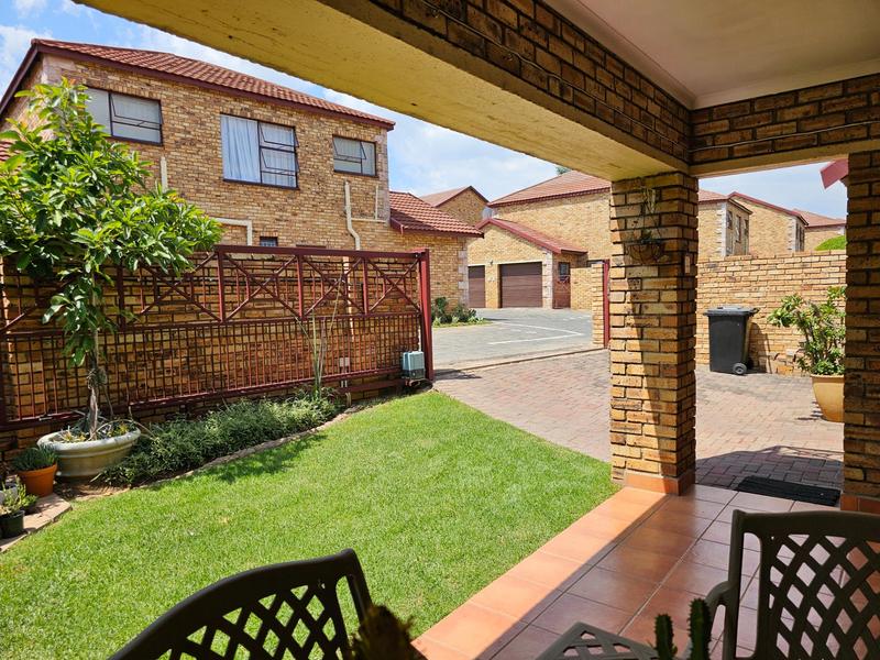 To Let 3 Bedroom Property for Rent in Wilgeheuwel Gauteng