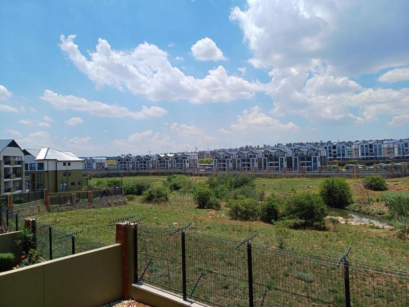 To Let 3 Bedroom Property for Rent in Waterfall Gauteng