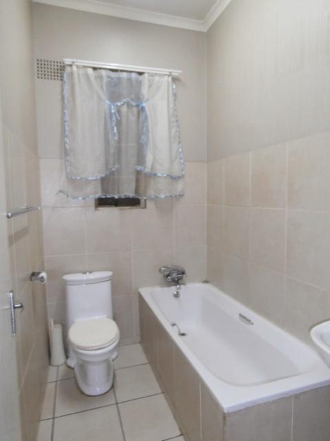 2 Bedroom Property for Sale in Glenesk Gauteng