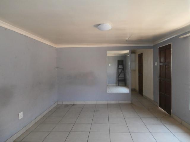 2 Bedroom Property for Sale in Glenesk Gauteng