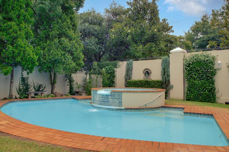 To Let 2 Bedroom Property for Rent in Sandton Gauteng