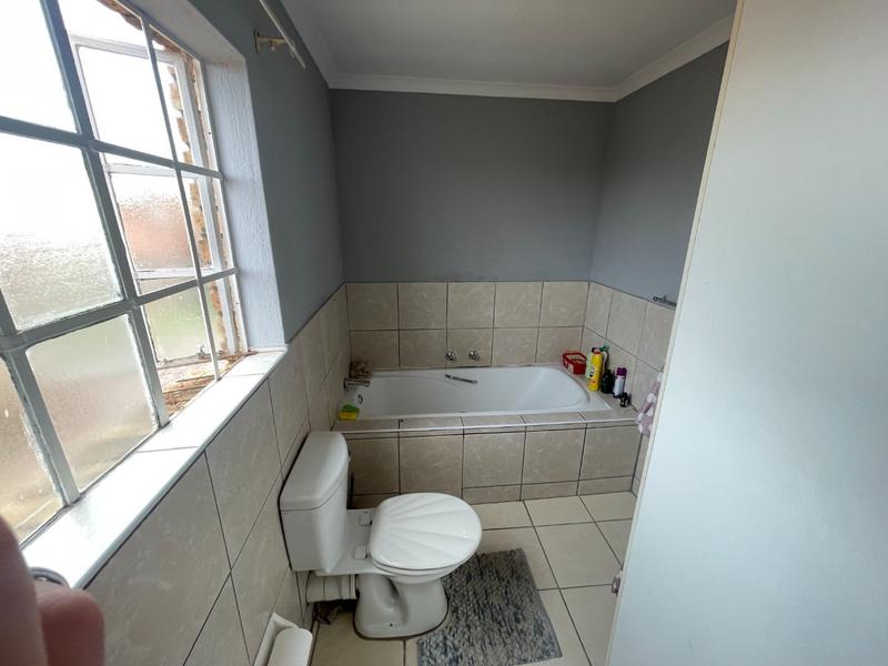 To Let 3 Bedroom Property for Rent in Groblerpark Gauteng