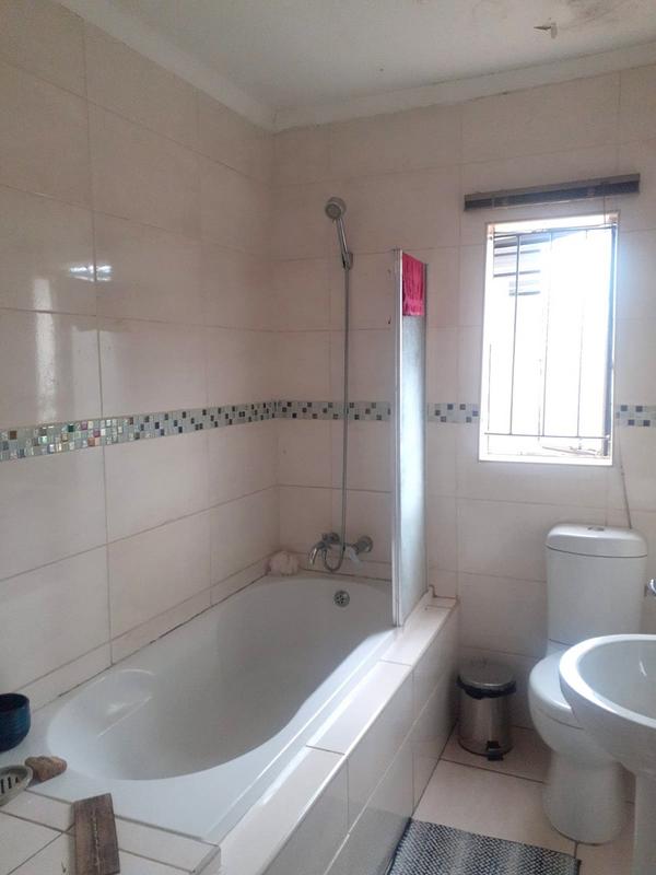 3 Bedroom Property for Sale in Jabavu Gauteng