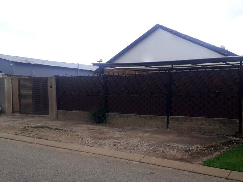 3 Bedroom Property for Sale in Jabavu Gauteng