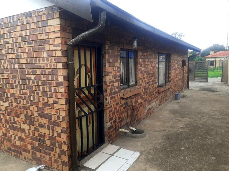 3 Bedroom Property for Sale in Jabavu Gauteng