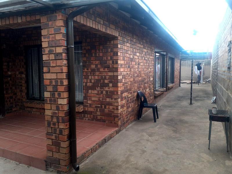 3 Bedroom Property for Sale in Jabavu Gauteng