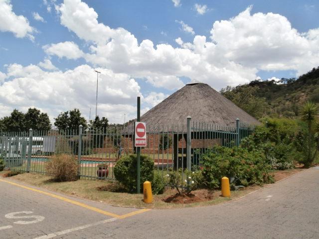 2 Bedroom Property for Sale in Linmeyer Gauteng