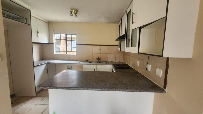 To Let 3 Bedroom Property for Rent in Noordwyk Gauteng