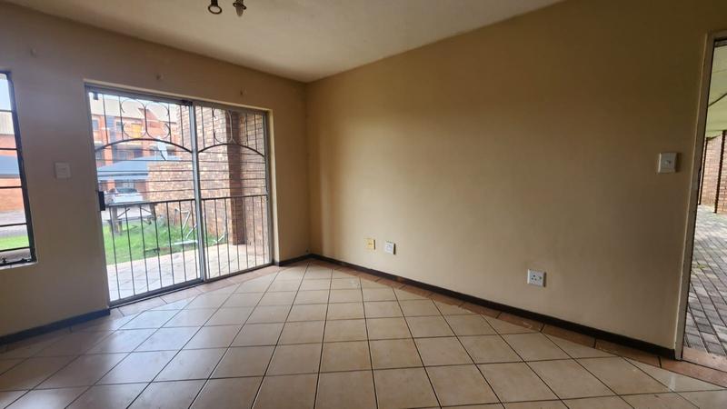 To Let 3 Bedroom Property for Rent in Noordwyk Gauteng