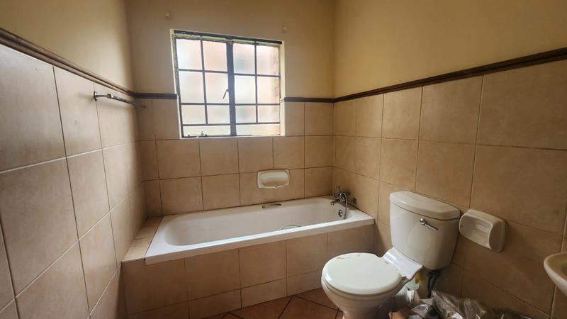 To Let 3 Bedroom Property for Rent in Noordwyk Gauteng