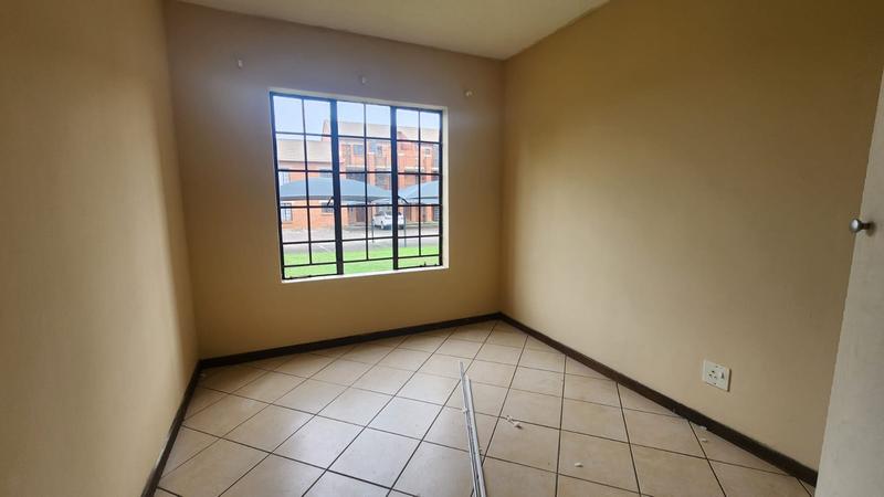 To Let 3 Bedroom Property for Rent in Noordwyk Gauteng