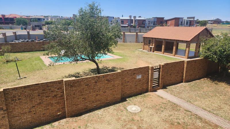 To Let 3 Bedroom Property for Rent in Noordwyk Gauteng