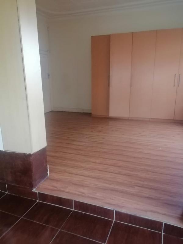 To Let 4 Bedroom Property for Rent in Rosettenville Gauteng