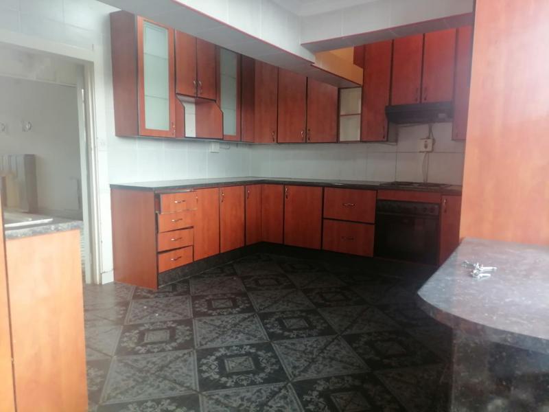 To Let 4 Bedroom Property for Rent in Rosettenville Gauteng