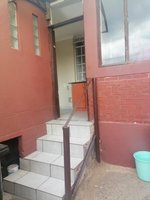 To Let 4 Bedroom Property for Rent in Rosettenville Gauteng