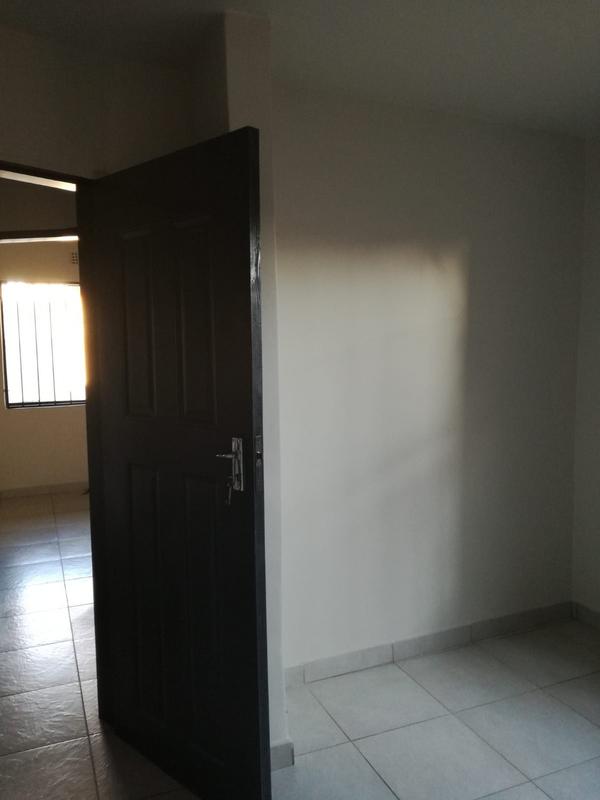 To Let 2 Bedroom Property for Rent in Eldorado Park Gauteng