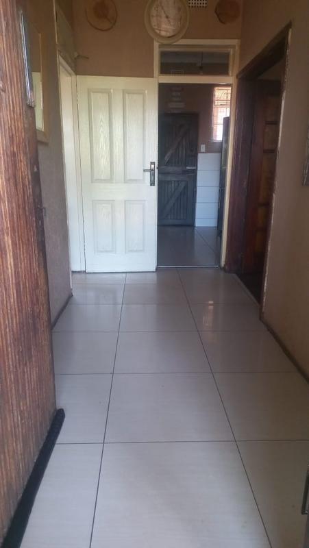 To Let 3 Bedroom Property for Rent in Chiawelo Gauteng