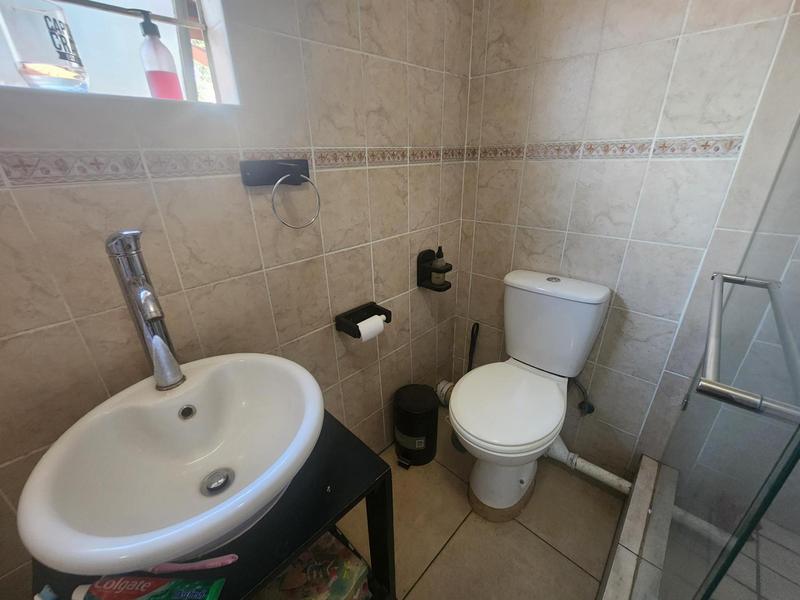 2 Bedroom Property for Sale in Pierre Van Ryneveld Gauteng