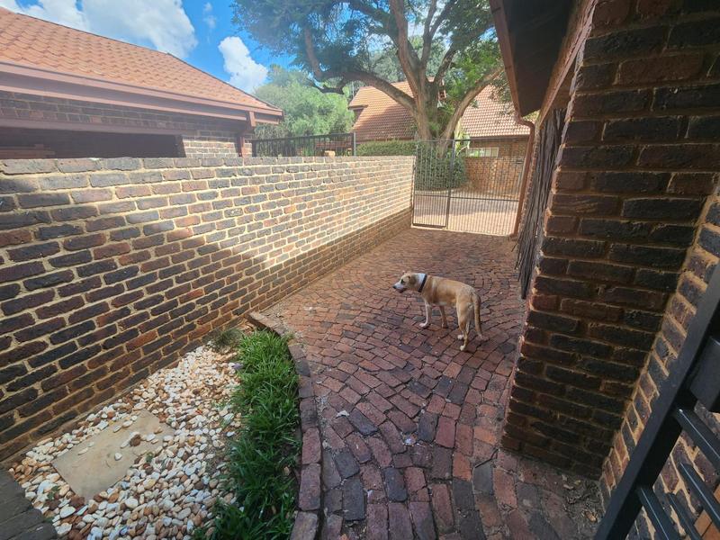 2 Bedroom Property for Sale in Pierre Van Ryneveld Gauteng