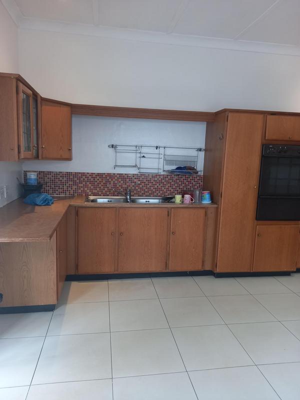 To Let 3 Bedroom Property for Rent in Greenside Gauteng