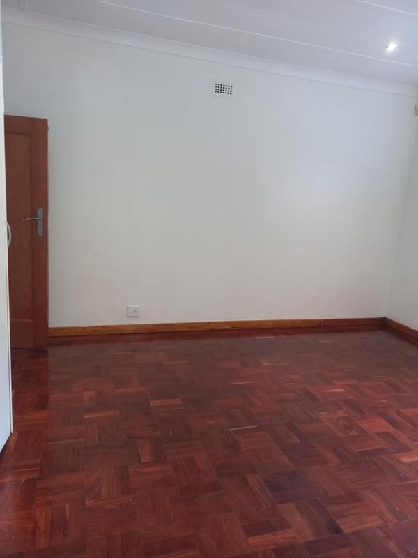 To Let 3 Bedroom Property for Rent in Greenside Gauteng