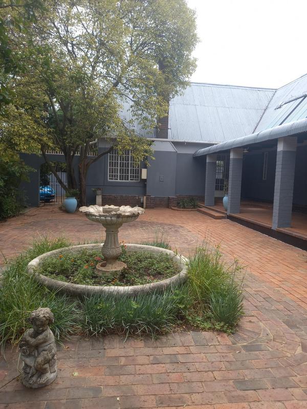 To Let 3 Bedroom Property for Rent in Greenside Gauteng