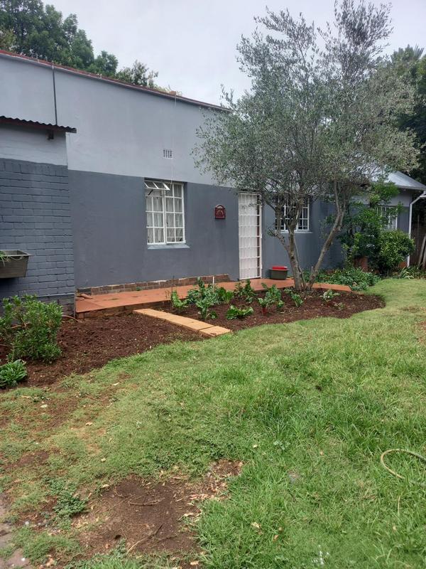 To Let 3 Bedroom Property for Rent in Greenside Gauteng