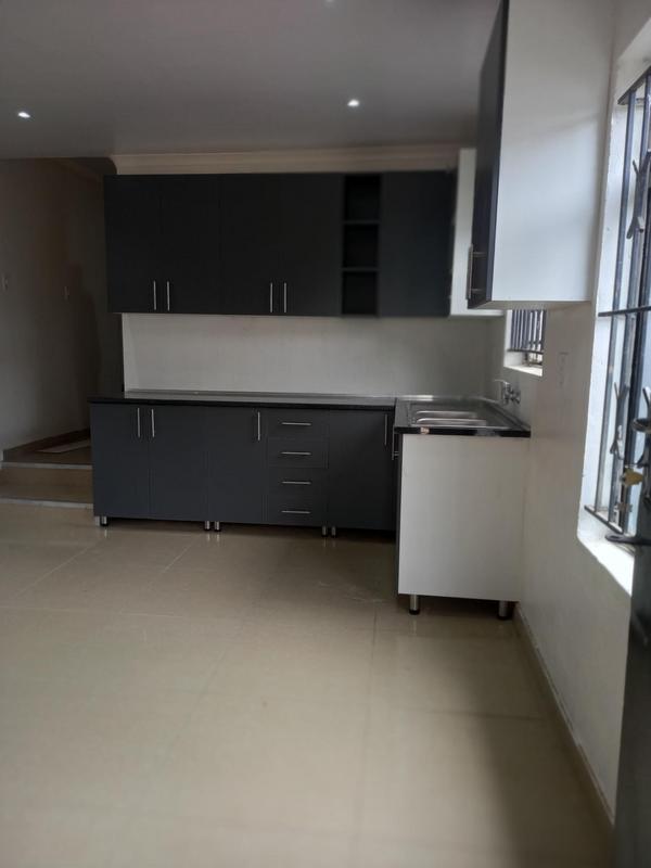 To Let 1 Bedroom Property for Rent in Greenside Gauteng