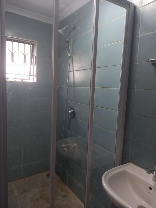 To Let 1 Bedroom Property for Rent in Greenside Gauteng