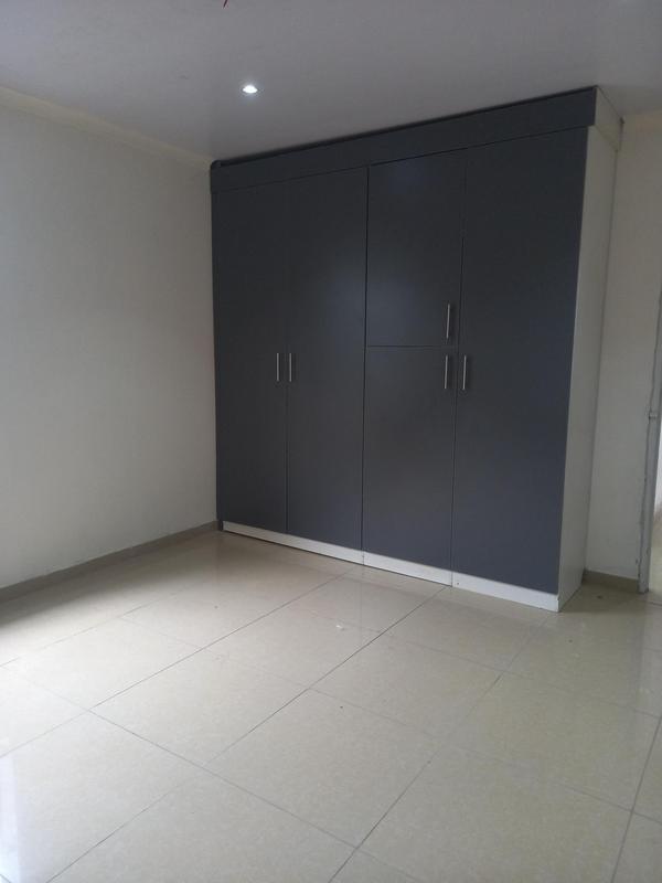 To Let 1 Bedroom Property for Rent in Greenside Gauteng