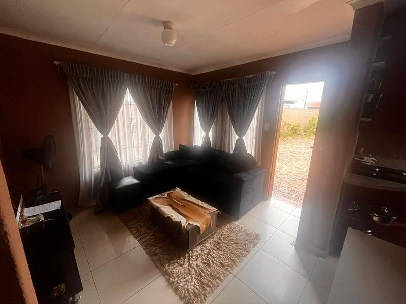 To Let 2 Bedroom Property for Rent in Naturena Gauteng