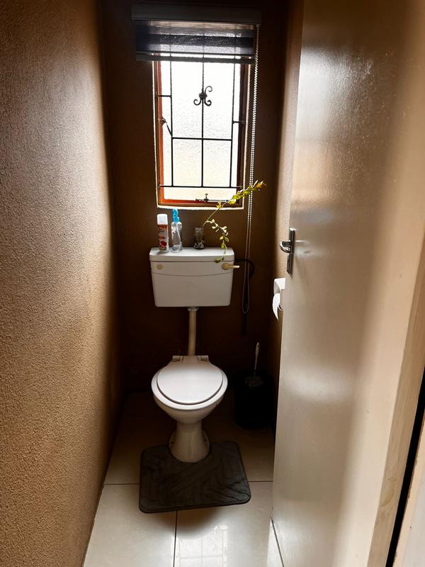 To Let 2 Bedroom Property for Rent in Naturena Gauteng