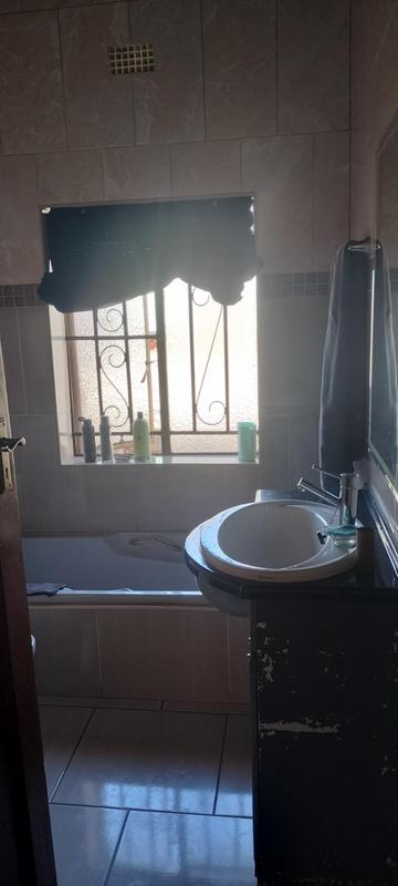 3 Bedroom Property for Sale in Crosby Gauteng