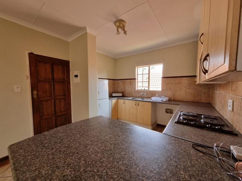 To Let 2 Bedroom Property for Rent in Mooikloof Ridge Gauteng