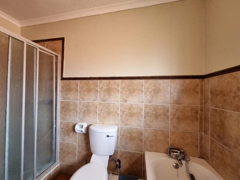 To Let 2 Bedroom Property for Rent in Mooikloof Ridge Gauteng