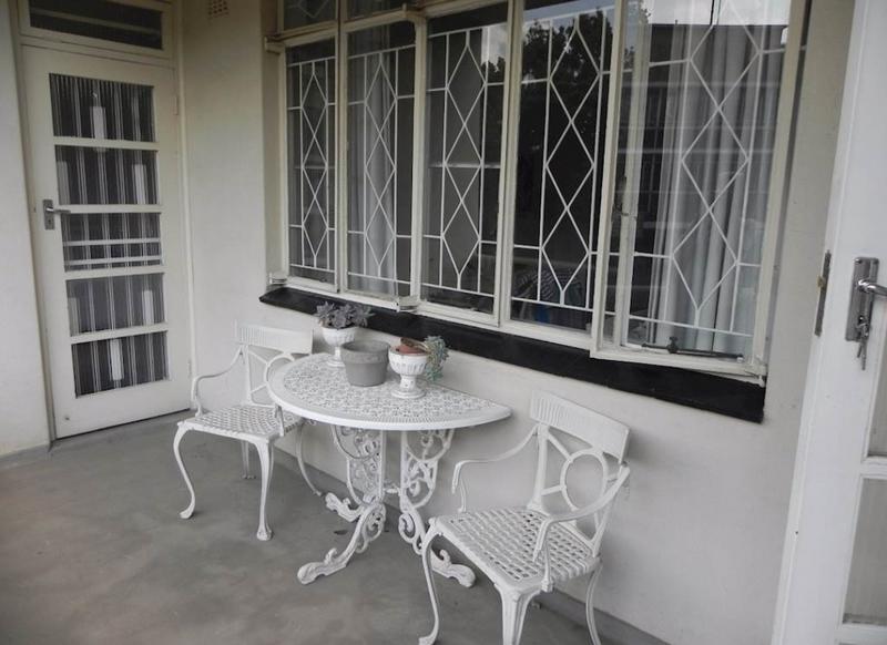 To Let 2 Bedroom Property for Rent in Illovo Gauteng