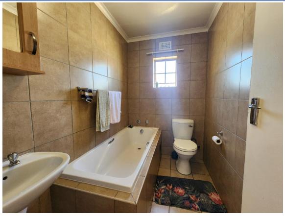 3 Bedroom Property for Sale in Thatch Hill Estate Gauteng