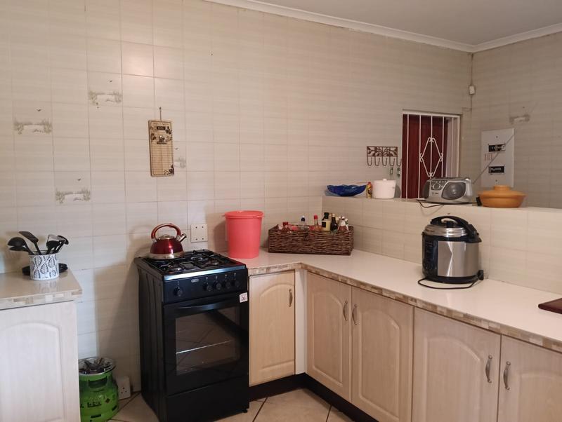 To Let 1 Bedroom Property for Rent in Edelweiss Gauteng