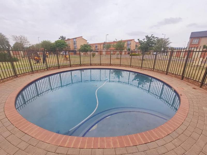 To Let 2 Bedroom Property for Rent in The Orchards Gauteng