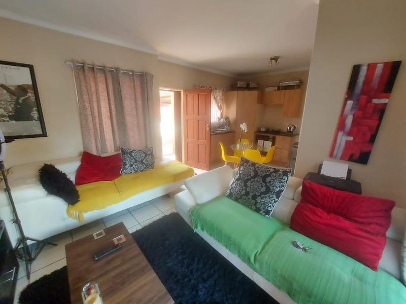 2 Bedroom Property for Sale in Summerfields Estate Gauteng