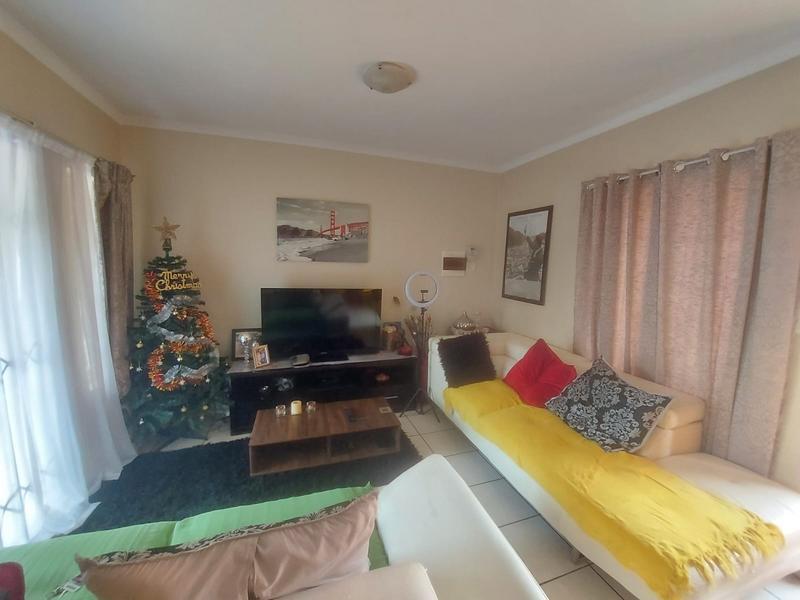 2 Bedroom Property for Sale in Summerfields Estate Gauteng