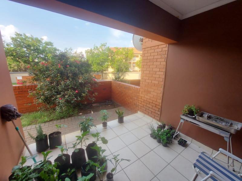 2 Bedroom Property for Sale in Summerfields Estate Gauteng