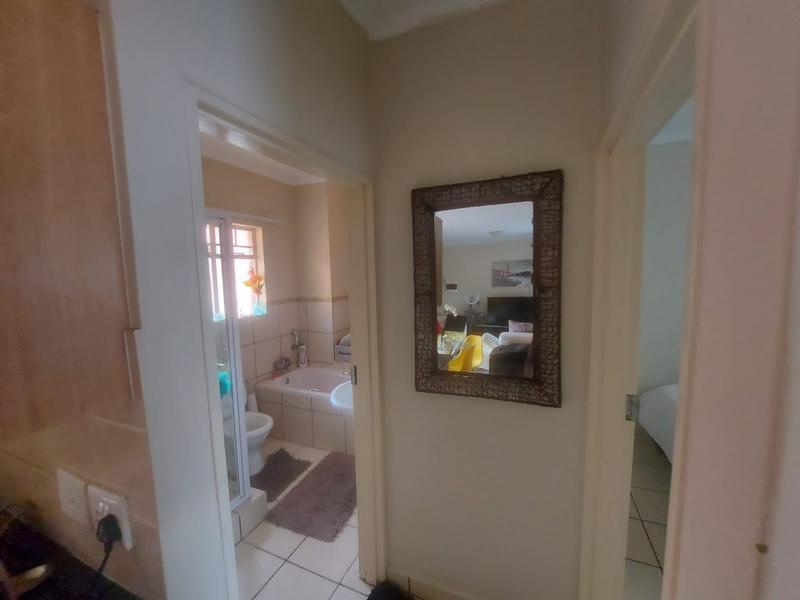 2 Bedroom Property for Sale in Summerfields Estate Gauteng