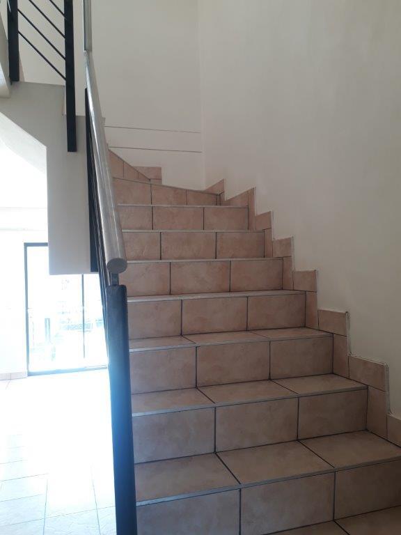 To Let 2 Bedroom Property for Rent in Fourways Gauteng