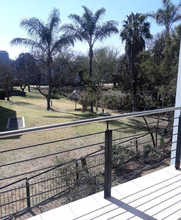 To Let 2 Bedroom Property for Rent in Fourways Gauteng