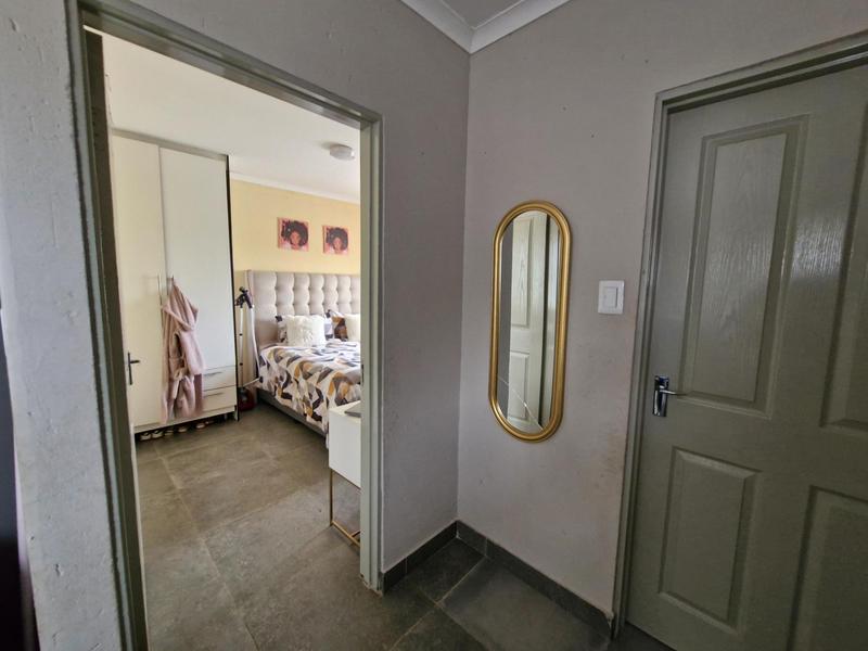 To Let 1 Bedroom Property for Rent in Birch Acres Gauteng