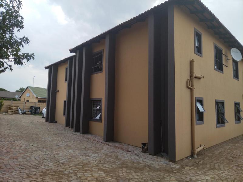 To Let 1 Bedroom Property for Rent in Birch Acres Gauteng