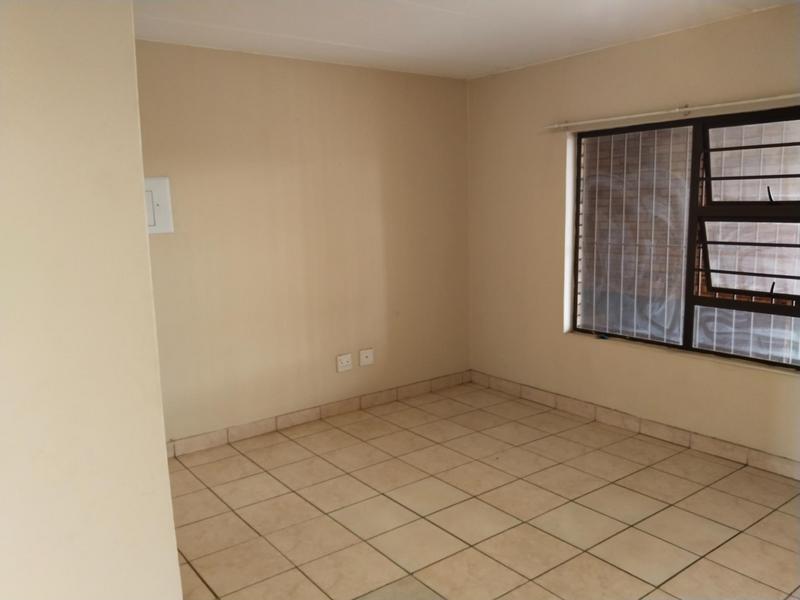 1 Bedroom Property for Sale in Honeypark Gauteng